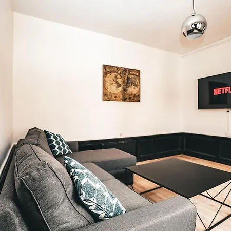 Charme Centre Apartment